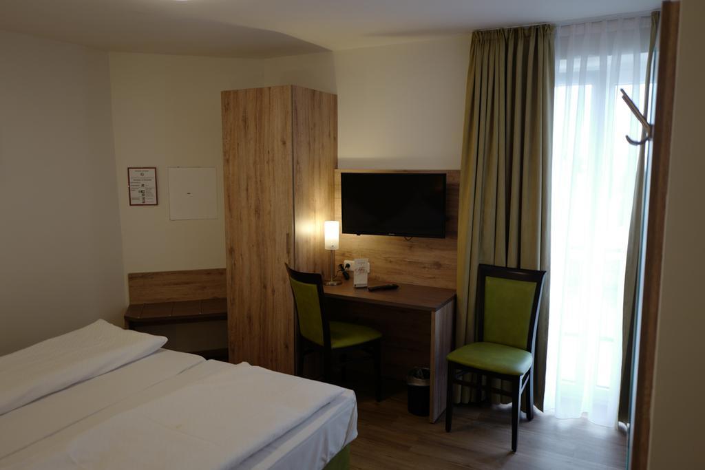 Hotel Stern Ґерстгофен Екстер'єр фото